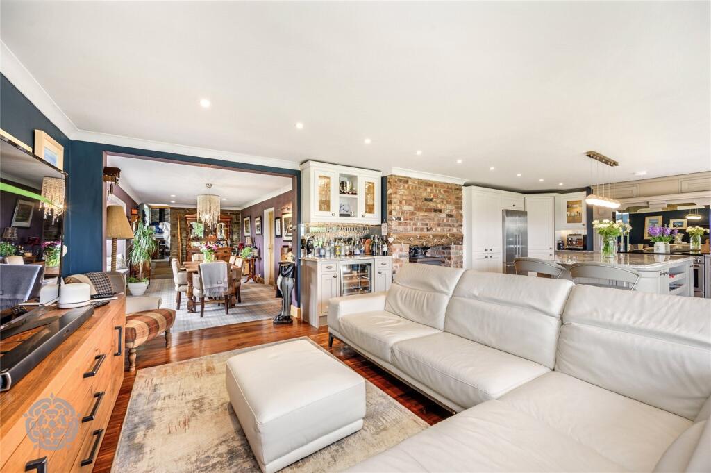 Additional property image - Burnley Road, Edenfield, Ramsbottom, Bury, BL0 0QU