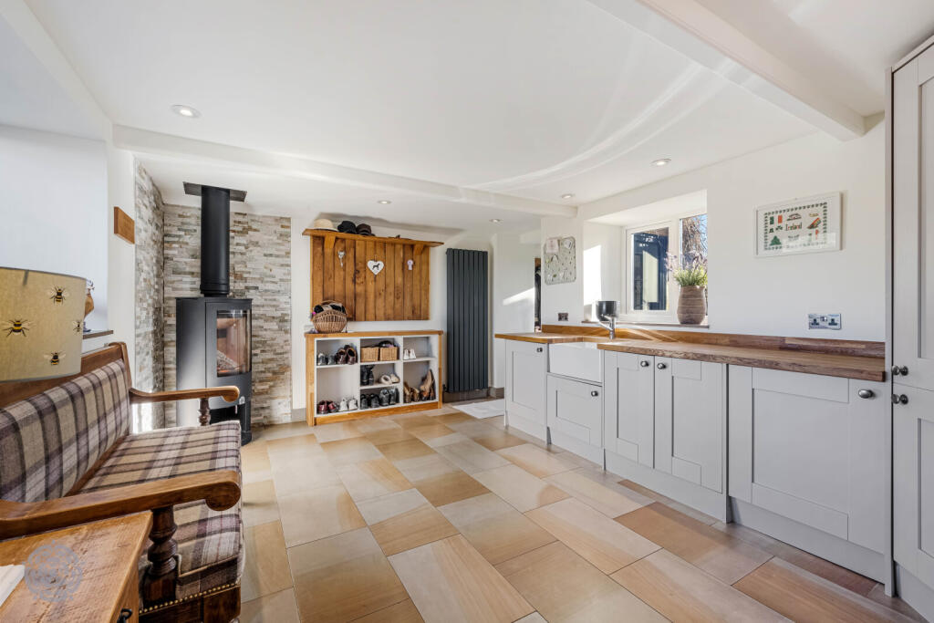 Additional property image - Burnley Road, Edenfield, Ramsbottom, Bury, BL0 0QU