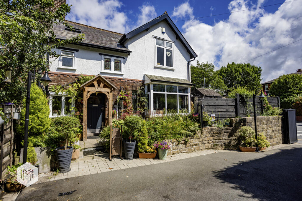 Main image of property: Walmersley Road, Bury, Greater Manchester, BL9 5ER