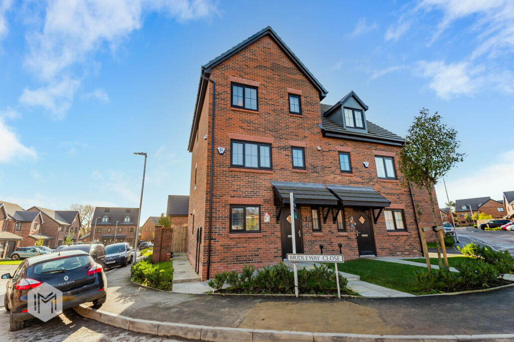 4 bedroom semi-detached house
