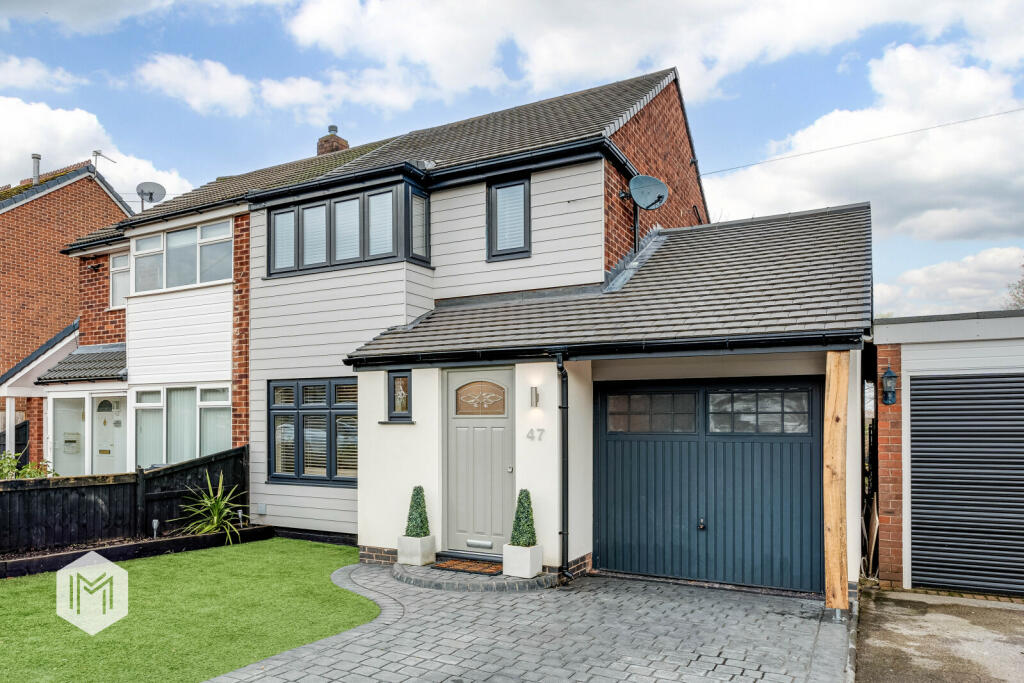 3 bedroom semidetached house for sale in Severn Road, Culcheth