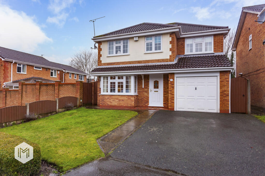 4 bedroom detached house for sale in Wiltshire Close, Woolston