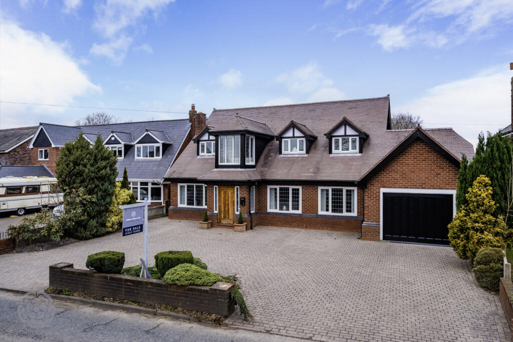 Main image of property: Kenyon Lane, Lowton, Warrington, Greater Manchester, WA3 1LG