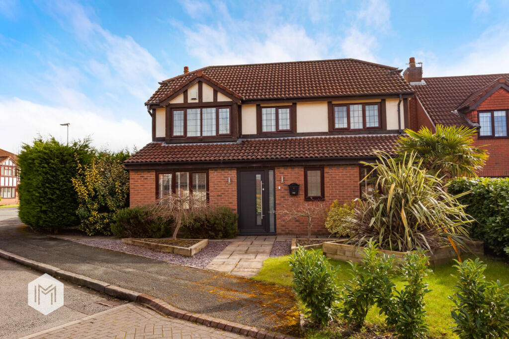 4 bedroom detached house for sale in Edward Gardens, Woolston
