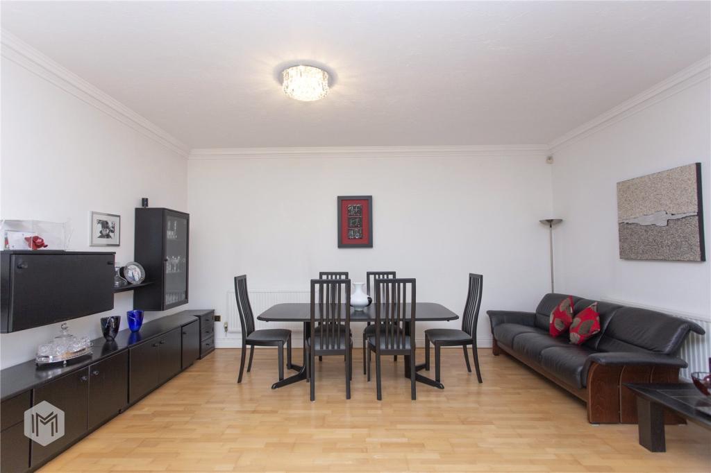 2 bedroom apartment for sale in Hardcastle Gardens, Bradshaw, Bolton, BL2