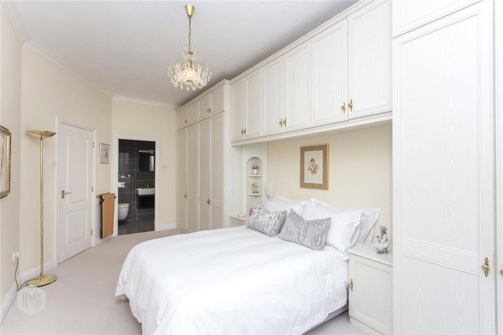 2 bedroom apartment for sale in Hardcastle Gardens, Bradshaw, Bolton, BL2