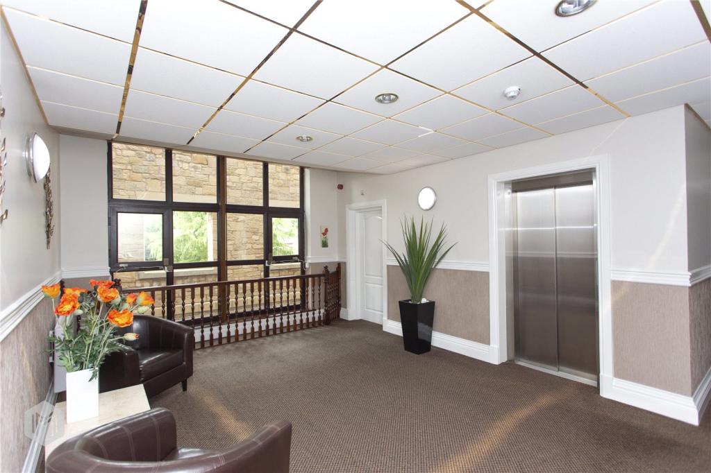 2 bedroom apartment for sale in Hardcastle Gardens, Bradshaw, Bolton, BL2