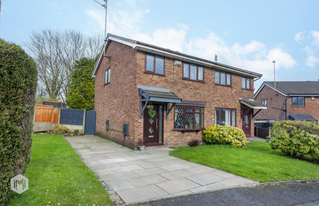 3 bedroom semidetached house for sale in Tetbury Drive, Breightmet