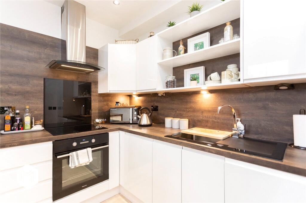 Additional property image - Parish Walk, Ainsworth, Bolton, BL2 5SR