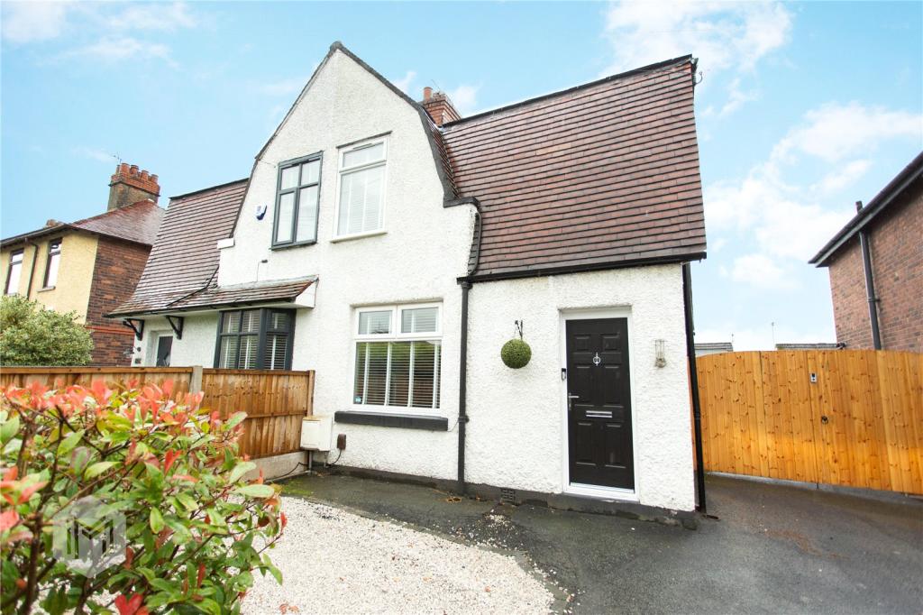 2 bedroom semidetached house for sale in Manchester Road, Astley