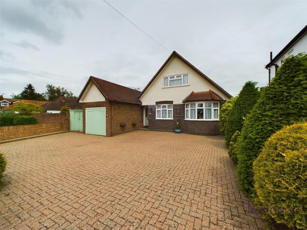 4 bedroom bungalow for sale in Byfleet, Surrey, KT14