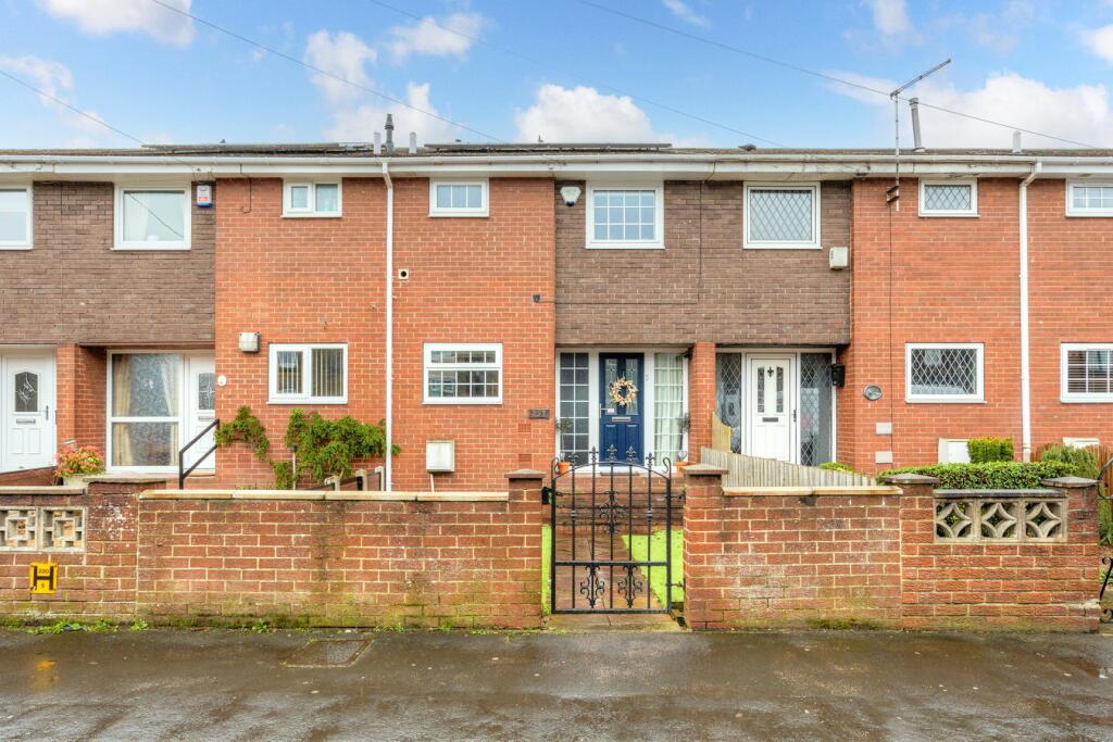 3 bedroom town house for sale in Hough Lane, Wombwell, Barnsley, S73