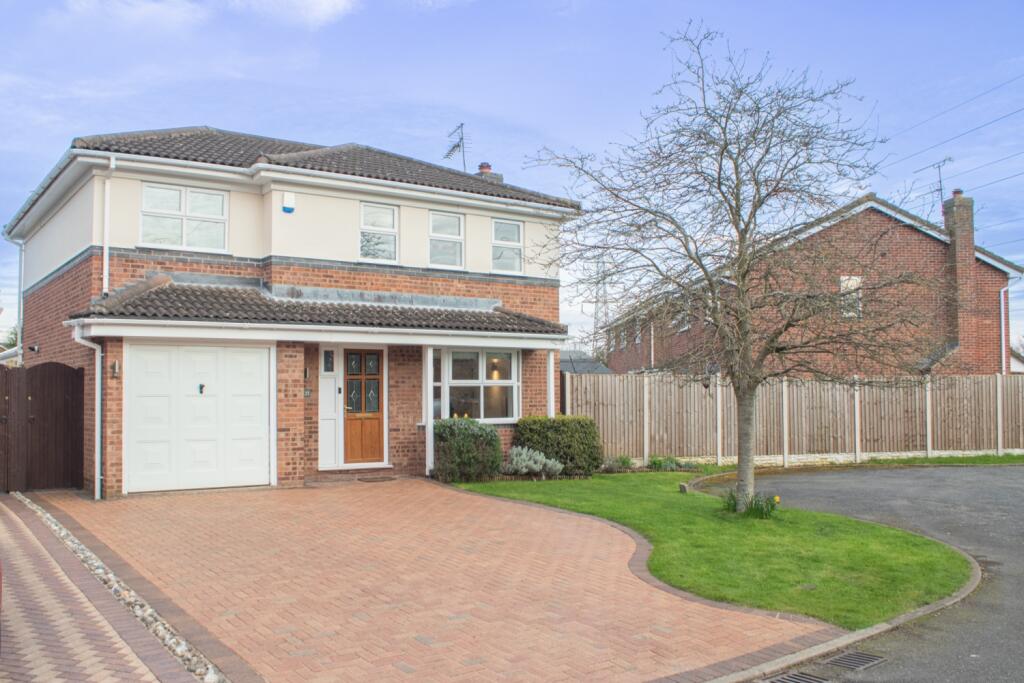 4 bedroom detached house for sale in Goodwood Drive, Toton, Nottingham, Nottinghamshire, NG9