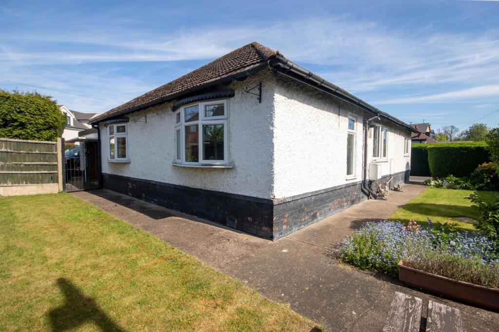 Main image of property: Meadow Lane Chilwell, Beeston, Nottingham, Nottinghamshire, NG9