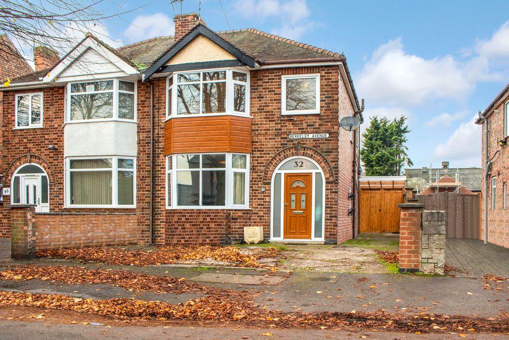 3 bedroom semidetached house for sale in Berkeley Avenue, Long Eaton
