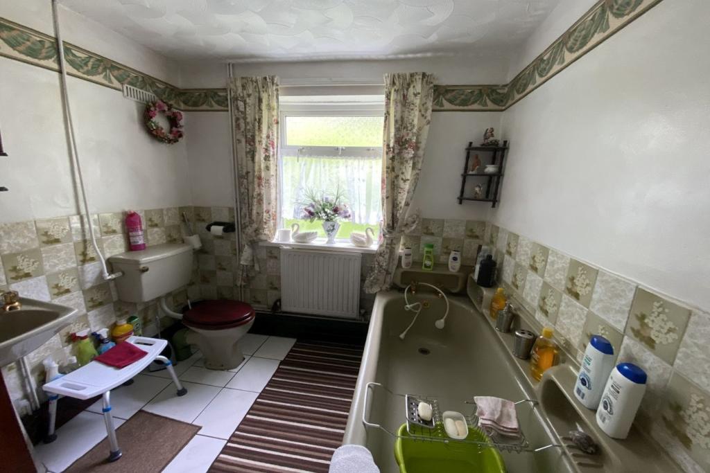 3 bedroom smallholding for sale in Clydach Dingle, Brynmawr, Ebbw Vale