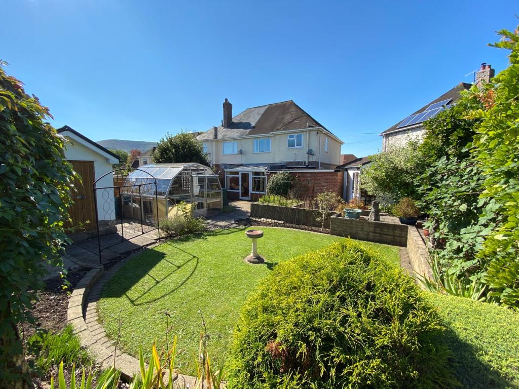 3 bedroom semidetached house for sale in Park Close, Abergavenny, NP7