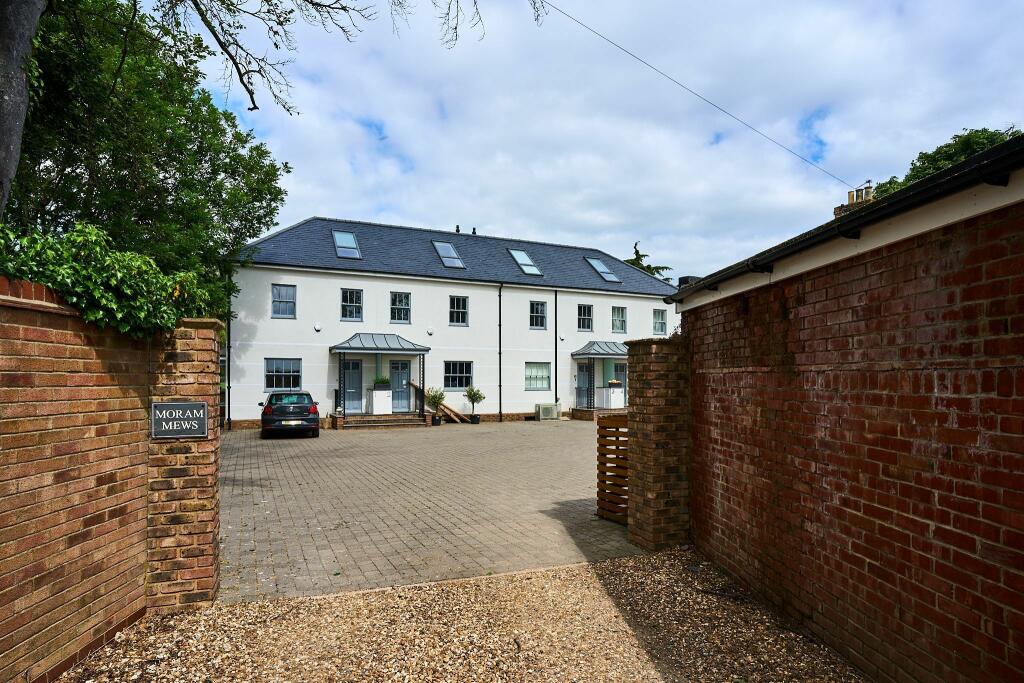 4 bedroom terraced house for rent in Moram Mews, Datchet Road, Old Windsor, Windsor, SL4