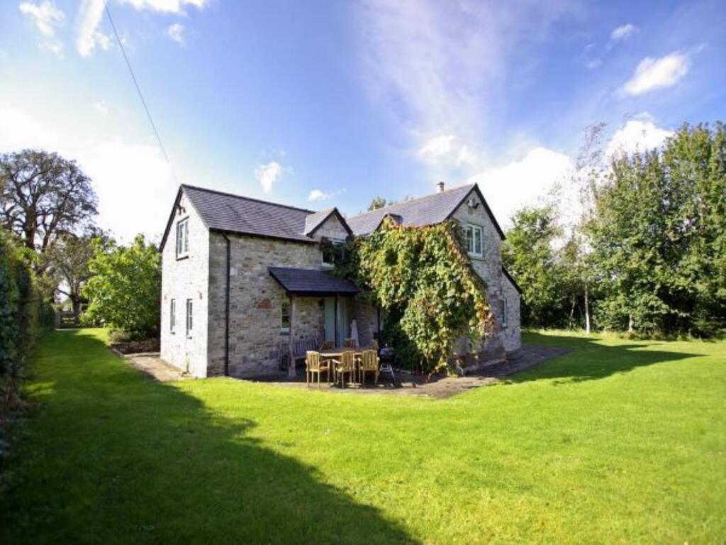 Main image of property: Berry Cottage, Foxholes Lane, Tockington