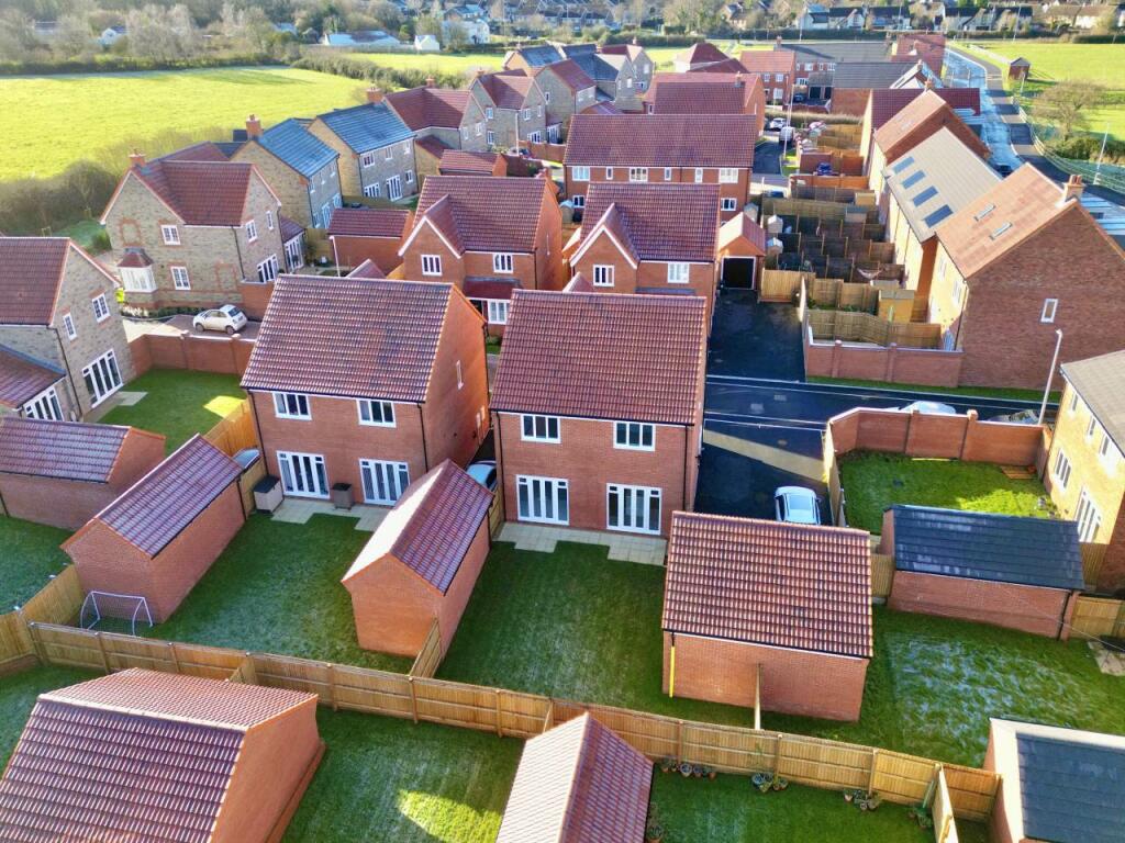 Additional property image - Nelmes Close, Thornbury, South Gloucestershire
