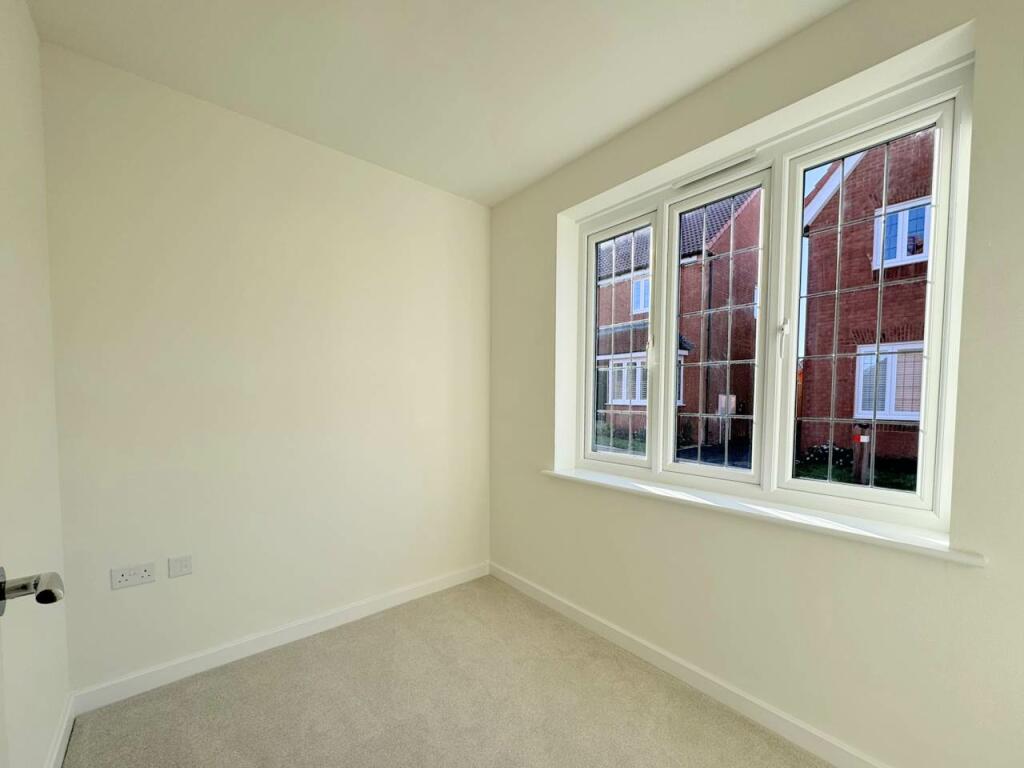 Additional property image - Nelmes Close, Thornbury, South Gloucestershire
