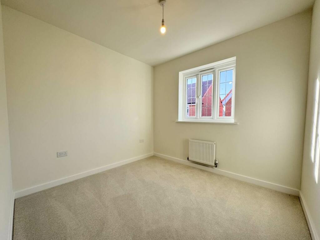 Additional property image - Nelmes Close, Thornbury, South Gloucestershire