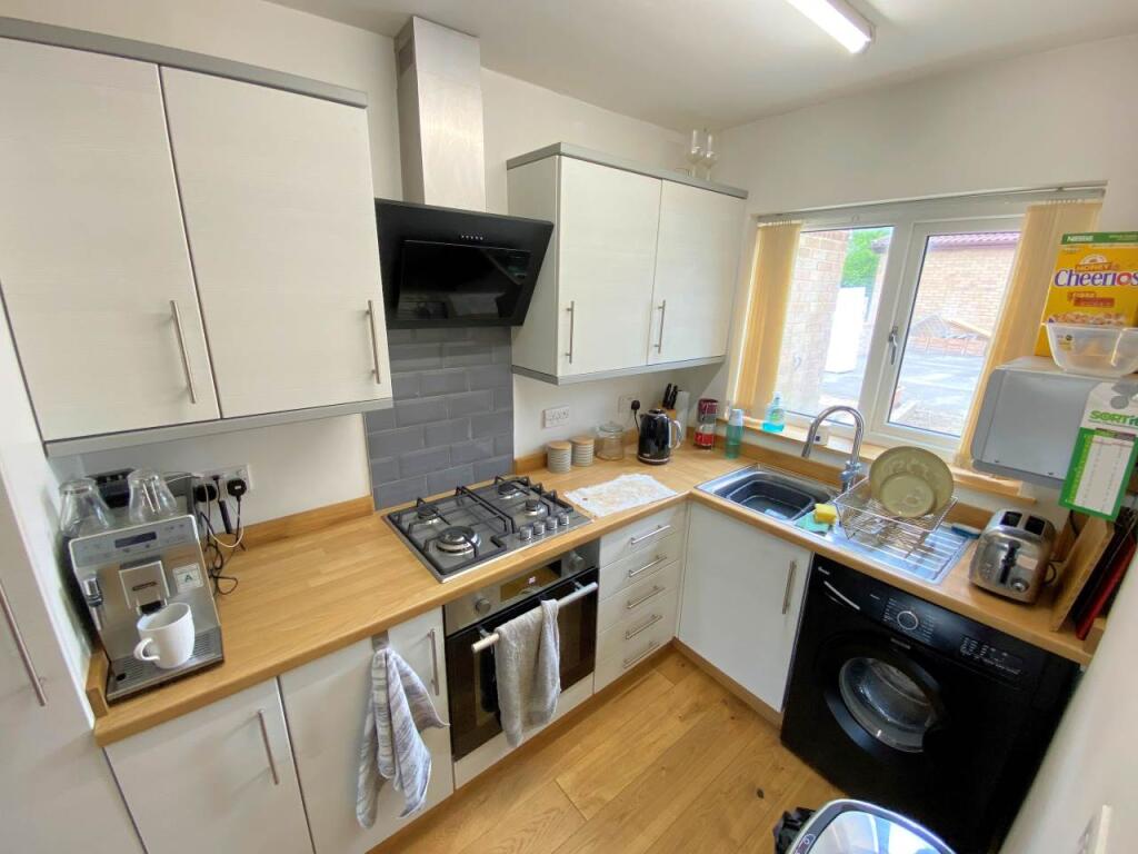Additional property image - Bluebell Close, Thornbury, South Gloucestershire