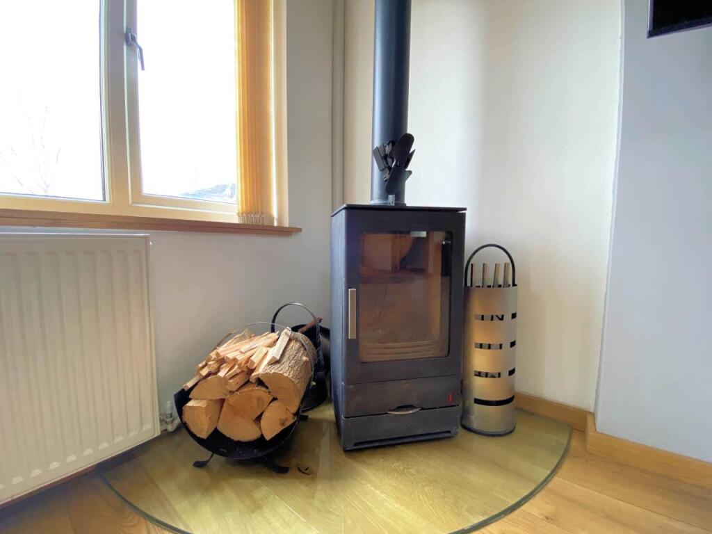 Additional property image - Bluebell Close, Thornbury, South Gloucestershire