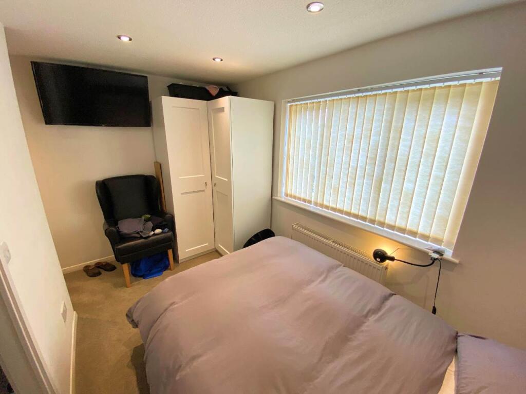 Additional property image - Bluebell Close, Thornbury, South Gloucestershire