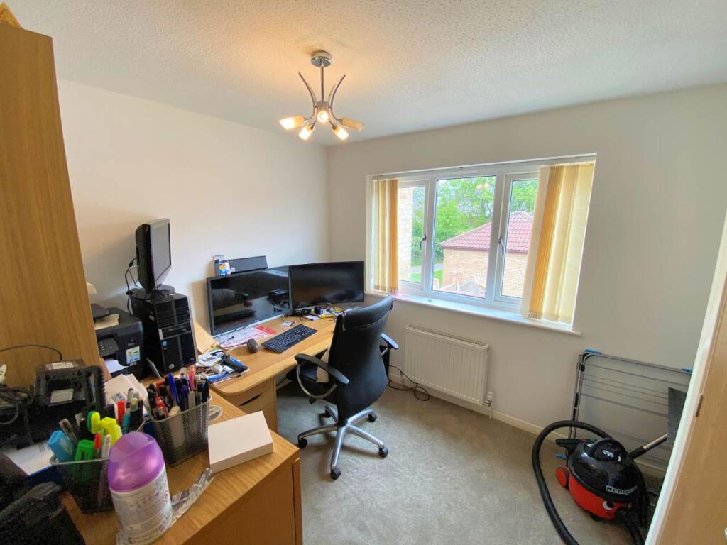 Additional property image - Bluebell Close, Thornbury, South Gloucestershire