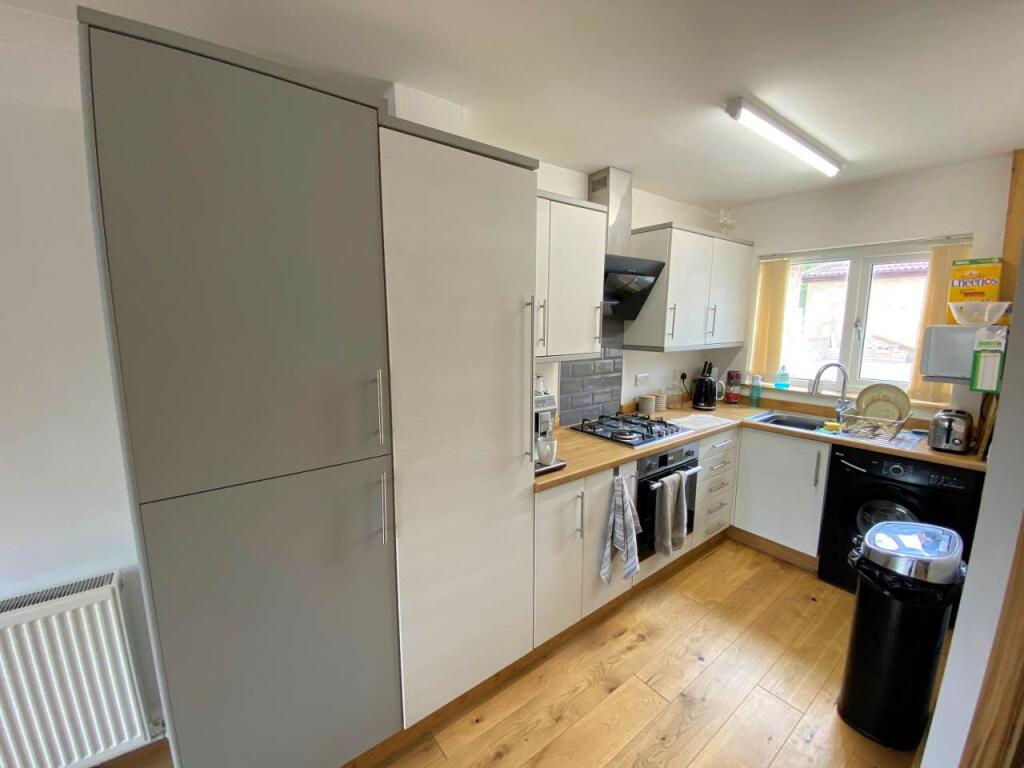 Additional property image - Bluebell Close, Thornbury, South Gloucestershire