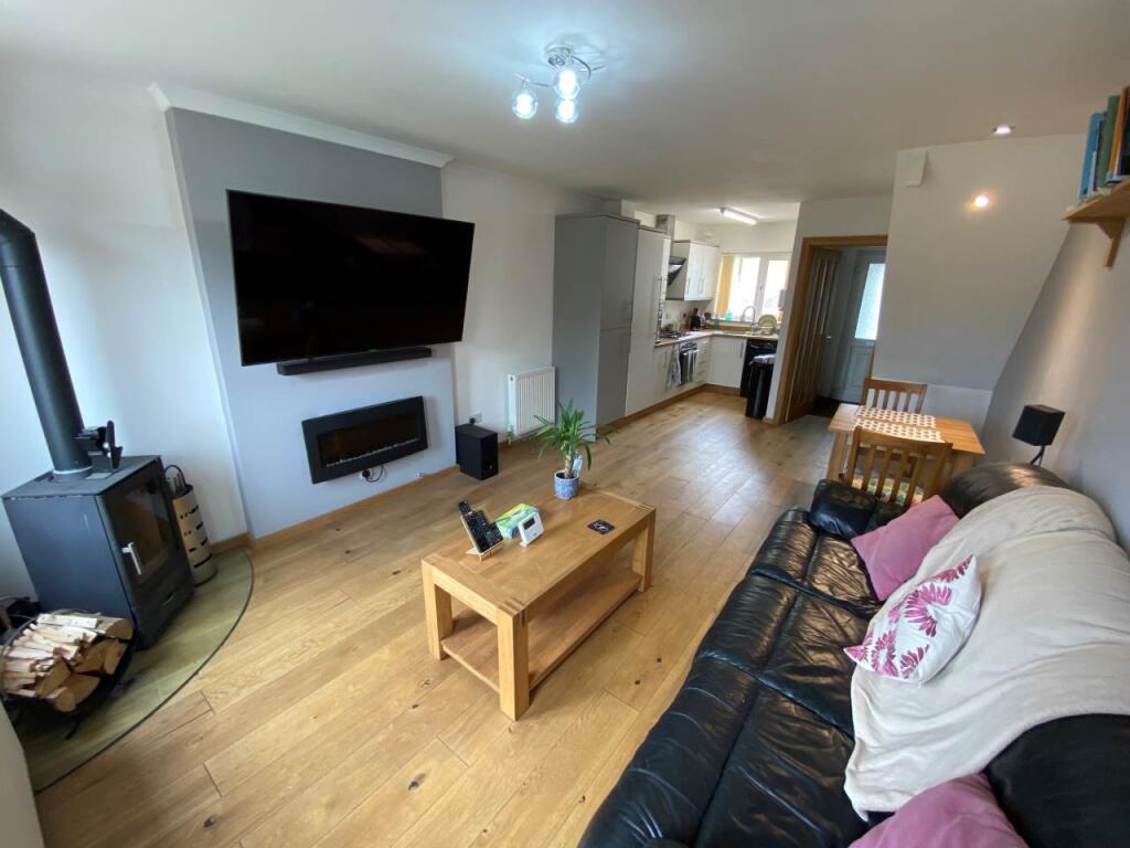 Additional property image - Bluebell Close, Thornbury, South Gloucestershire