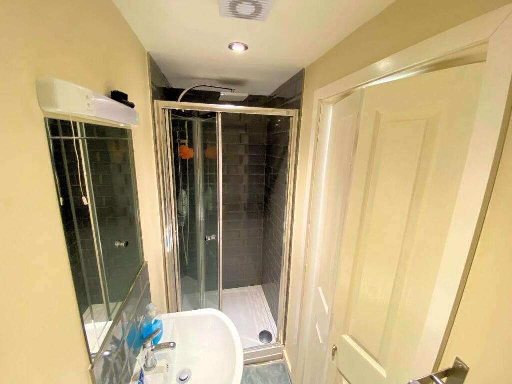Additional property image - Bluebell Close, Thornbury, South Gloucestershire