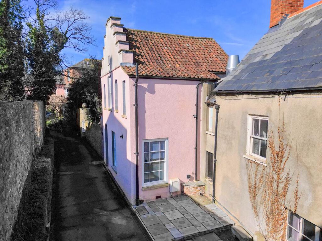 Main image of property: High Street, Thornbury , South Gloucestershire 