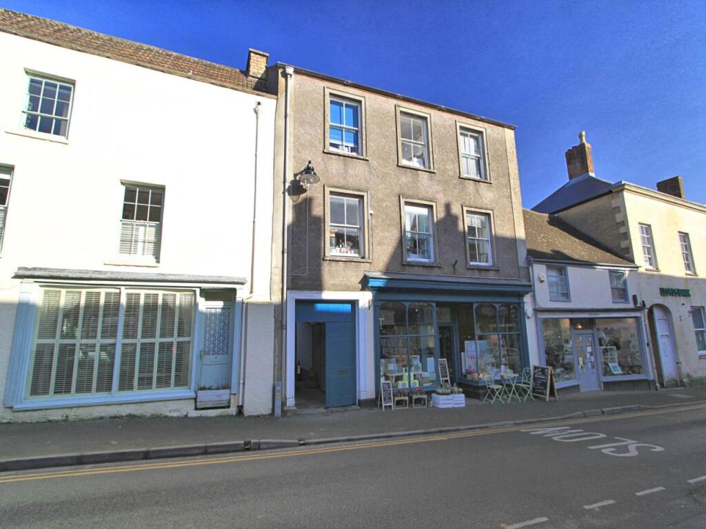 Main image of property: 27 Long Street , Long Street, Wotton-under-Edge