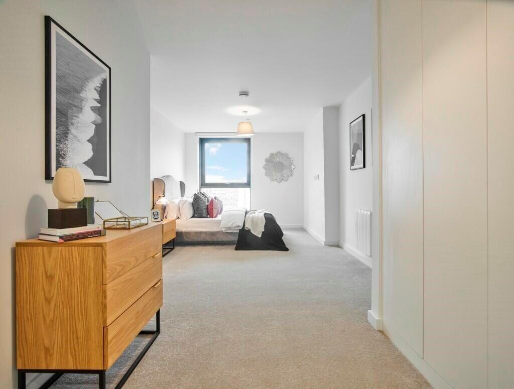 Main image of property: The Helm, Holdenhurst Road