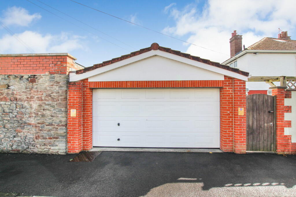 Additional property image - Somerton Road, Horfield, BS7