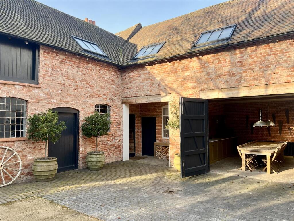 Main image of property: High Street, Coleshill