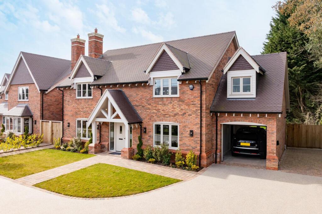 Main image of property: Earlswood Common, Earlswood, Solihull