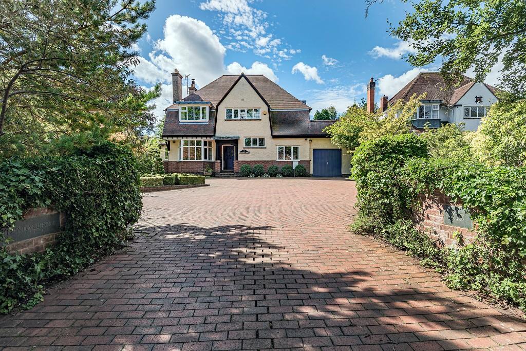 4 bedroom detached house for sale in Dorridge Road, Dorridge, Solihull, B93