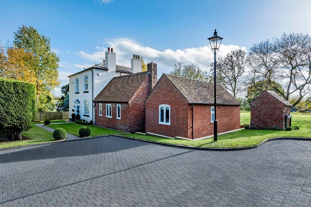 5 bedroom detached house for sale in Foremans Cottage, Brome Hall Lane