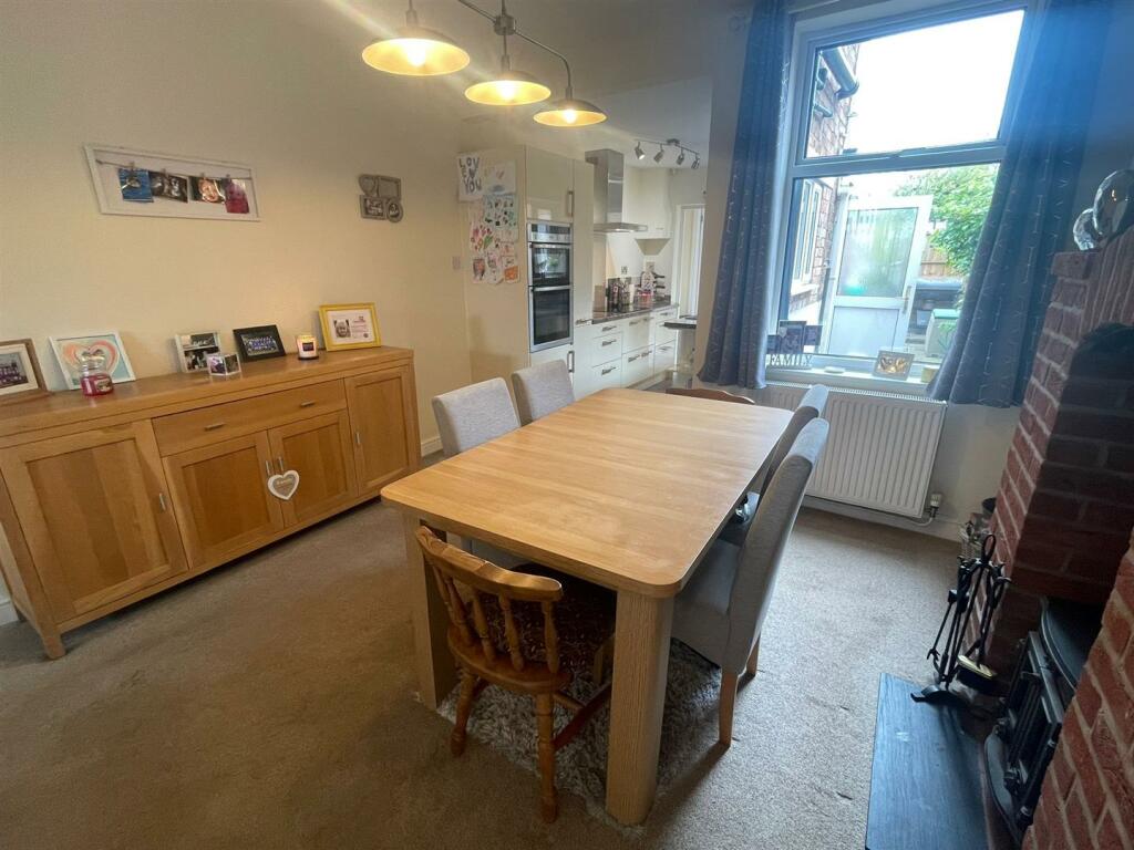 2 bedroom terraced house for sale in Station Road, Dunton Bassett