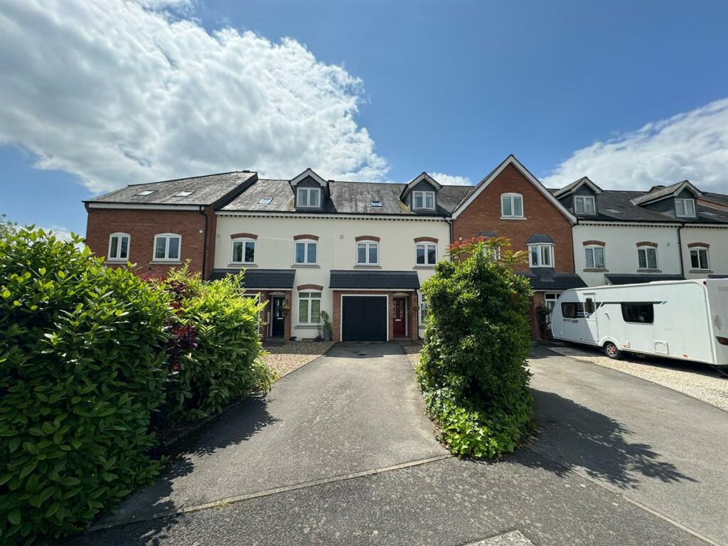4 bedroom town house for sale in The Arbours, Rugby, CV22