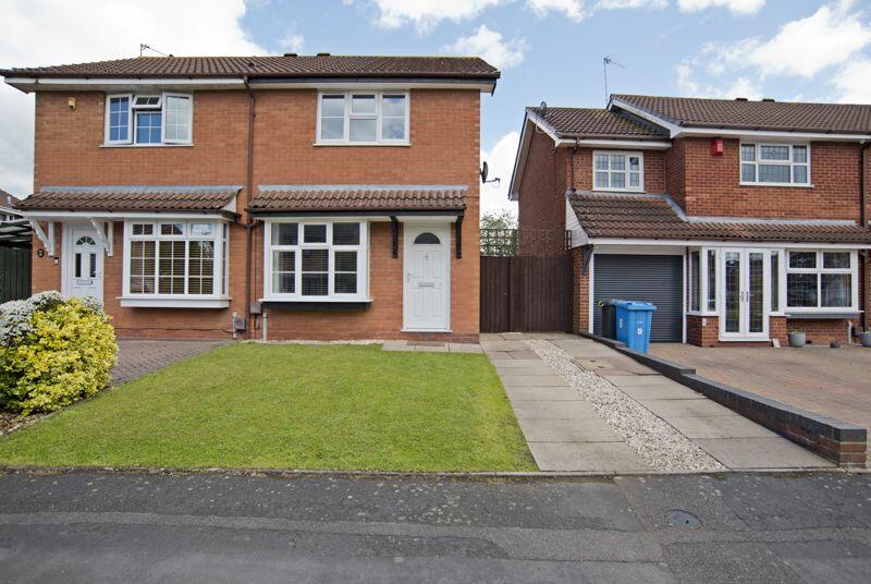 2 bedroom semidetached house for sale in Sorrel Close, Featherstone