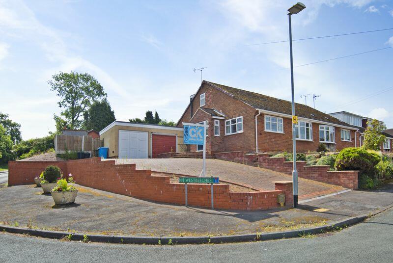 3 bedroom semidetached bungalow for sale in West Beeches, Coven