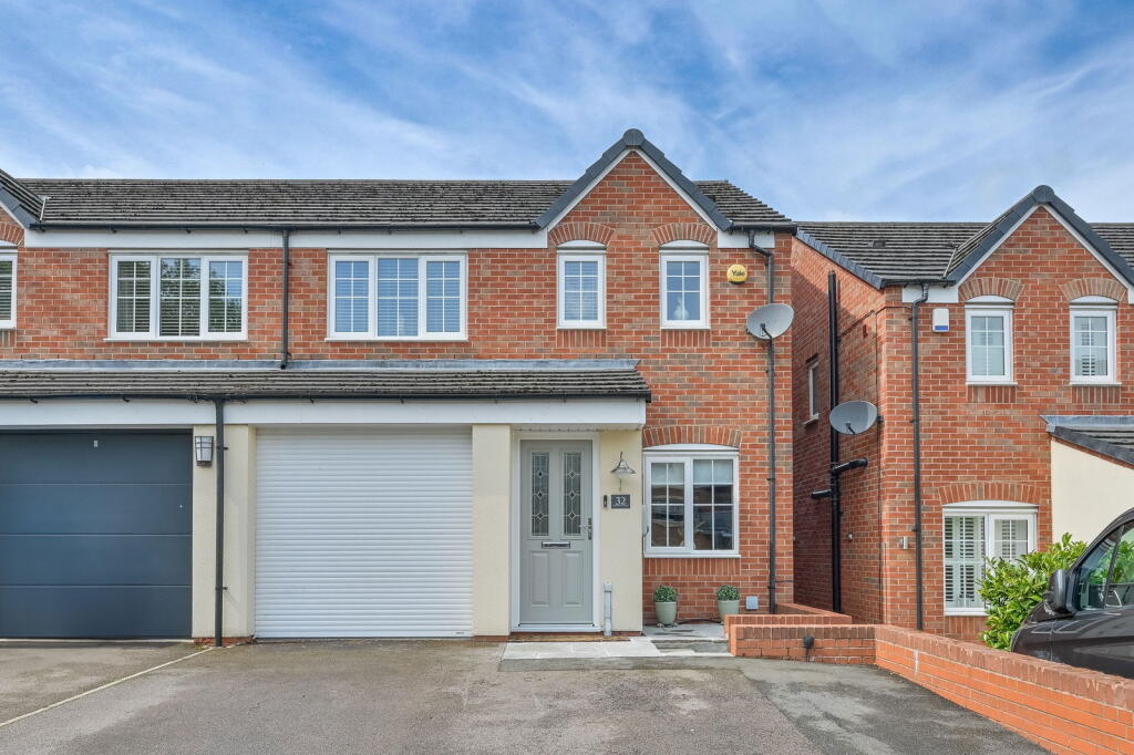 Main image of property: Hathaway Close, Penkridge, Staffordshire, ST19 5PD
