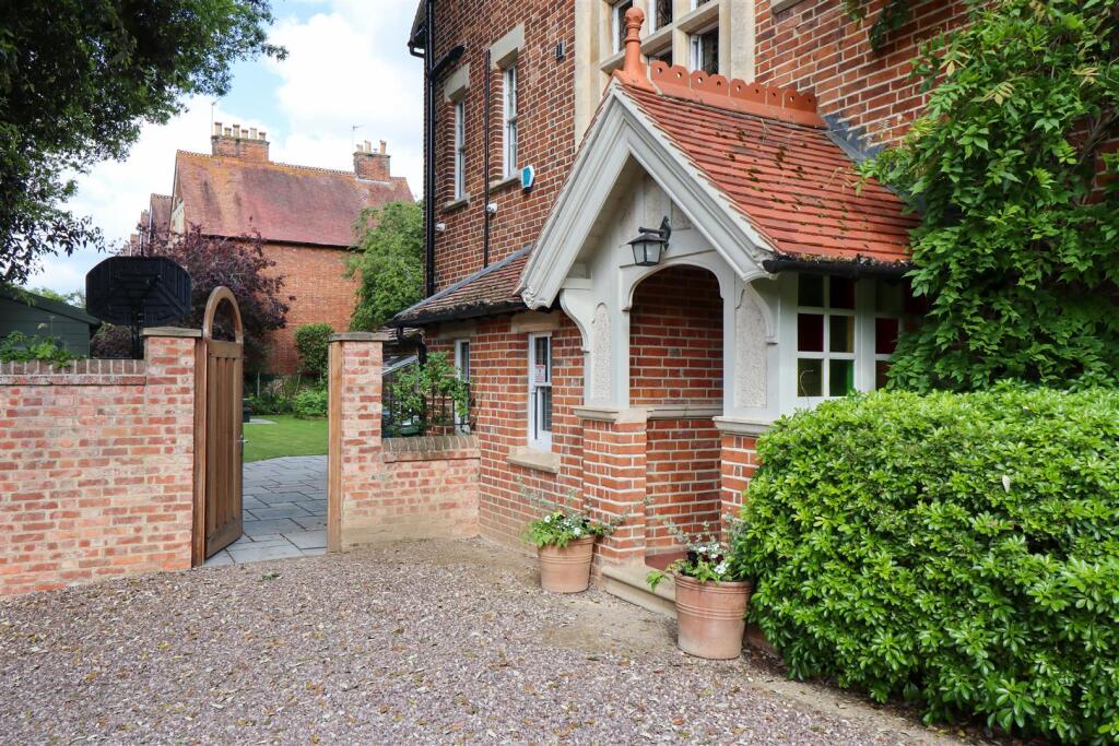 Main image of property: Woodstock Road, Oxford
