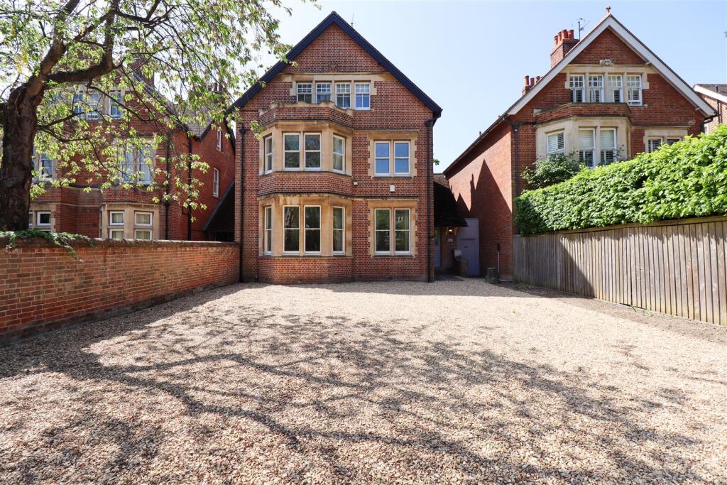 Main image of property: Woodstock Road, Oxford