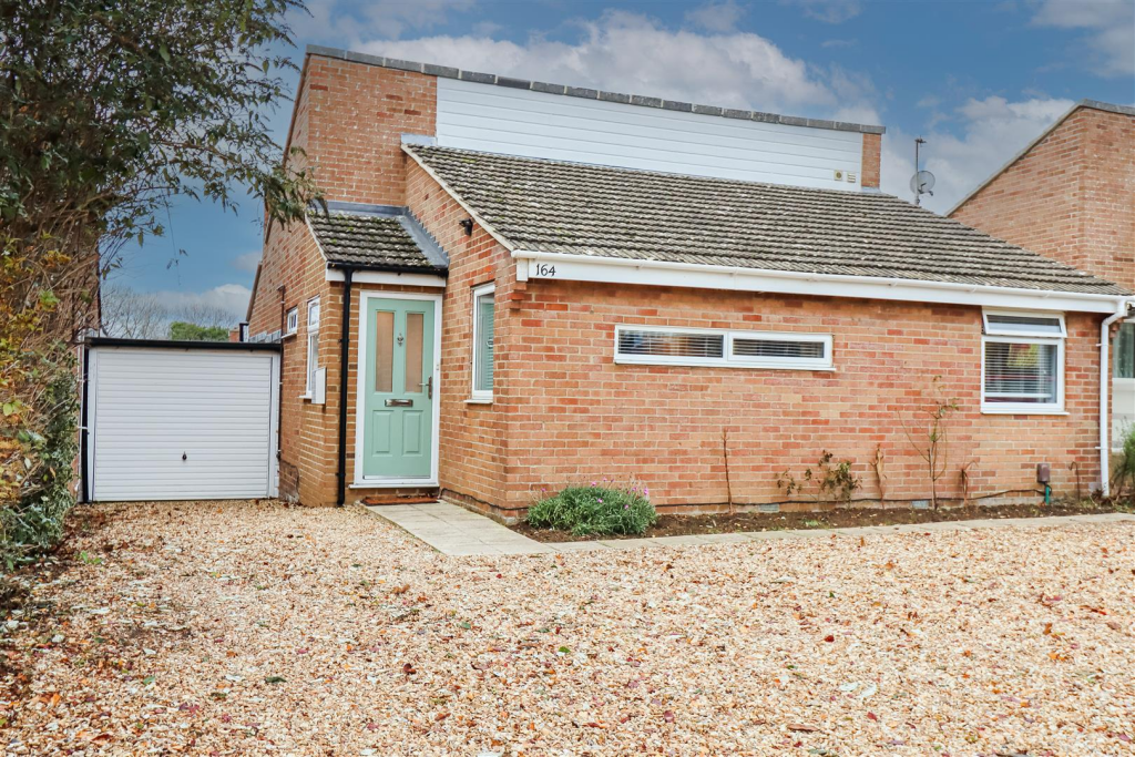Main image of property: Rutten Lane, Yarnton, Kidlington
