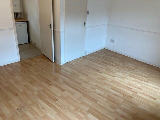 2 bedroom flat for rent in Pollys Yard, Newport Pagnell, MK16